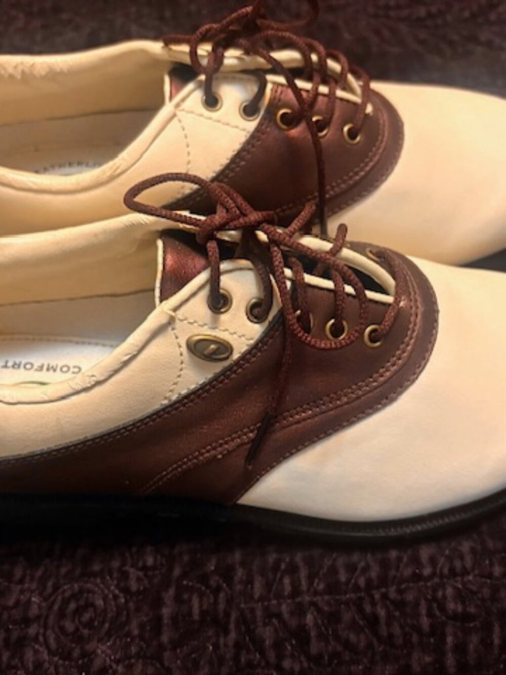 Never-Worn Women's FootJoy Golf Shoes - Size 6.5
